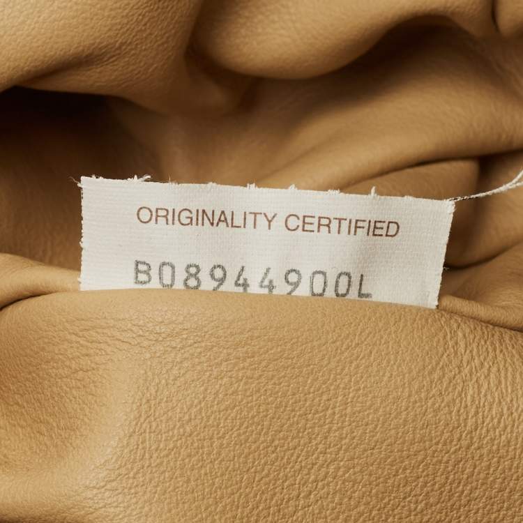 مملوكة مسبقًا Bottega Veneta The Pouch Beige Kraft Paper Clutch