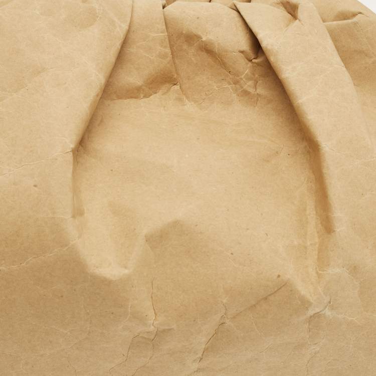 مملوكة مسبقًا Bottega Veneta The Pouch Beige Kraft Paper Clutch