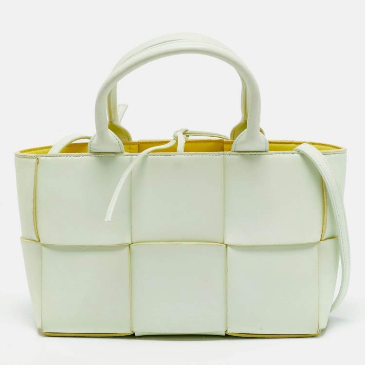 مملوكة مسبقًا Bottega Veneta Arco Mini Mint Green Intreccio Leather Tote