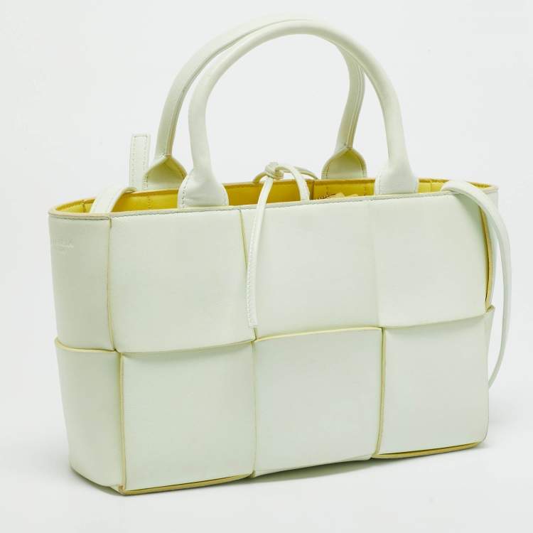 مملوكة مسبقًا Bottega Veneta Arco Mini Mint Green Intreccio Leather Tote