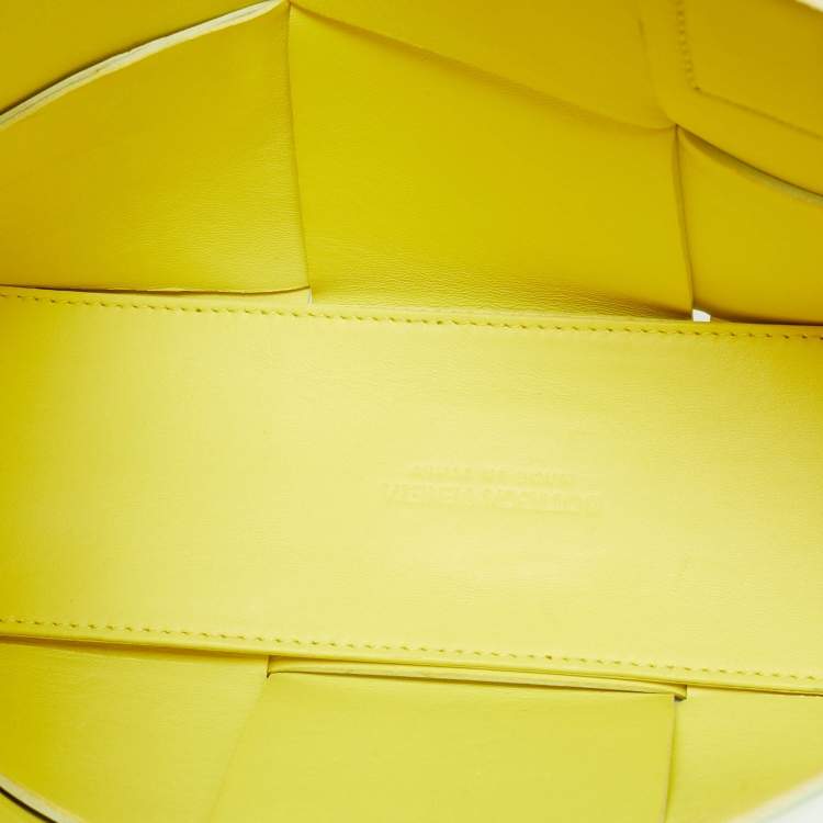 مملوكة مسبقًا Bottega Veneta Arco Mini Mint Green Intreccio Leather Tote