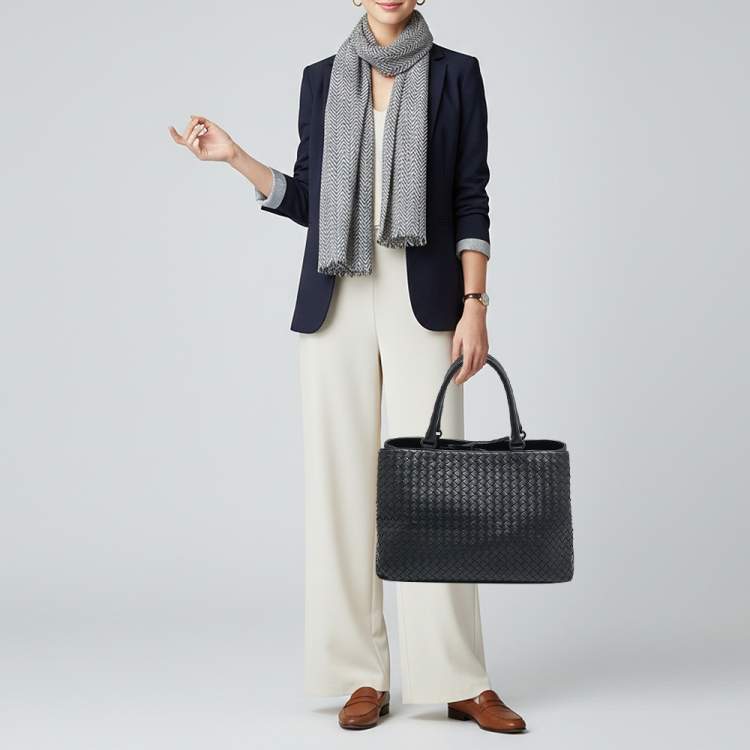 مملوكة مسبقًا Bottega Veneta Double Compartment Dark Grey Intrecciato Leather Tote