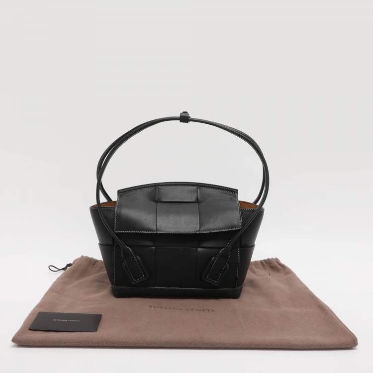 Pre Owned Bottega Veneta Arco Small Black Leather Tote