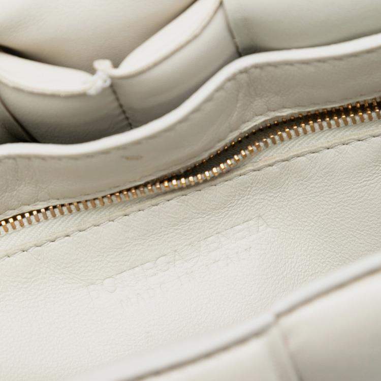 Pre Owned Bottega Veneta White Nappa Intrecciato Padded Cassette Crossbody