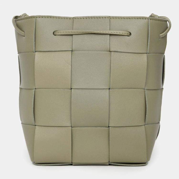 Pre Owned Bottega Veneta Green Intrecciato Small Cassette Bucket Bag