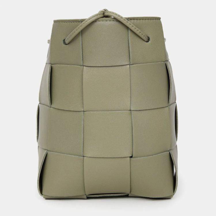 Pre Owned Bottega Veneta Green Intrecciato Small Cassette Bucket Bag