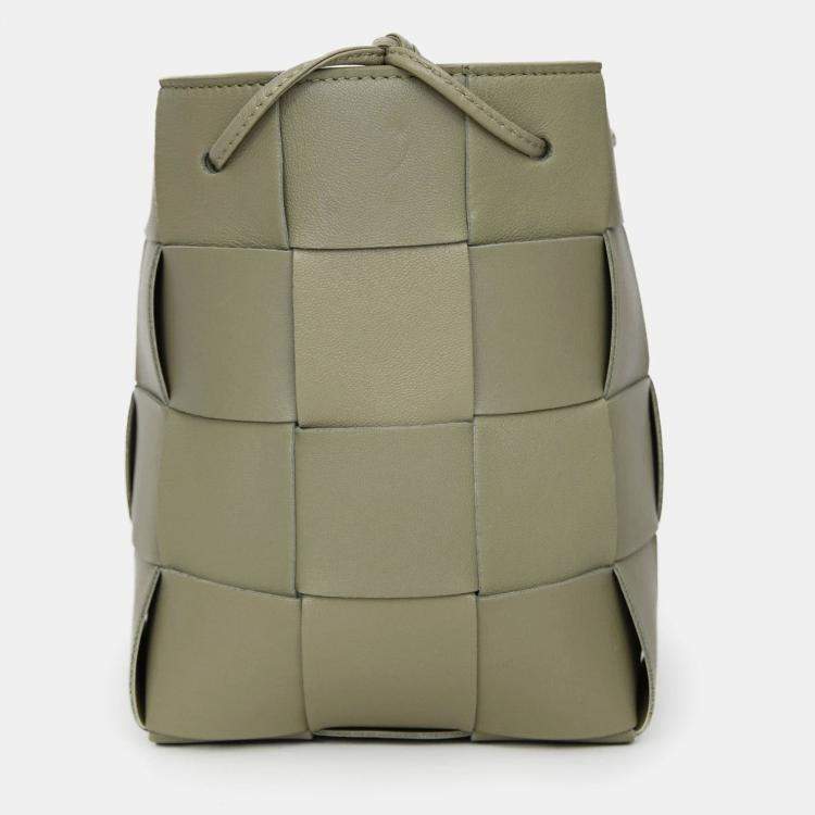 Pre Owned Bottega Veneta Green Intrecciato Small Cassette Bucket Bag