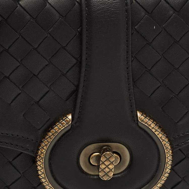 مملوكة مسبقًا Bottega Venetta Mezzaluna Black Intrecciato Leather Bag
