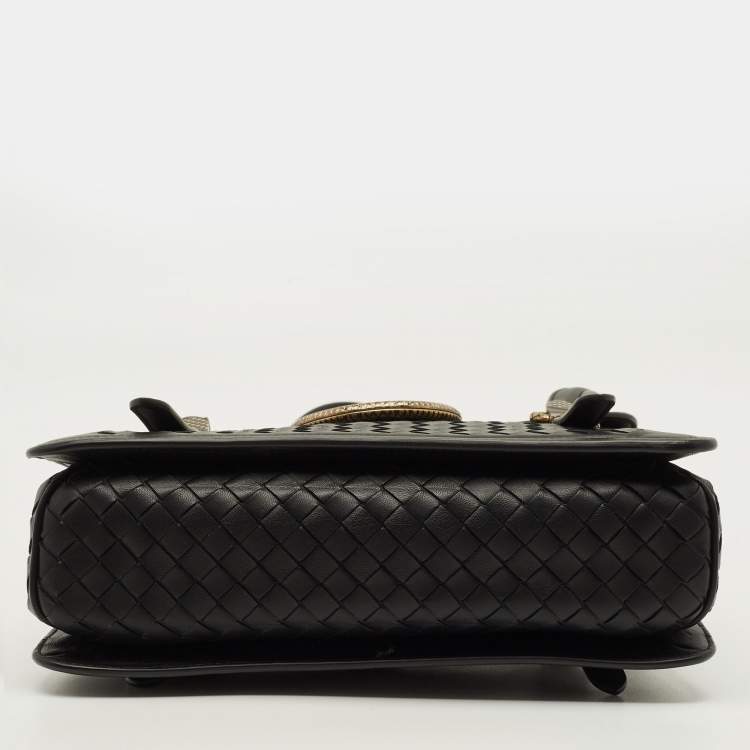 مملوكة مسبقًا Bottega Venetta Mezzaluna Black Intrecciato Leather Bag