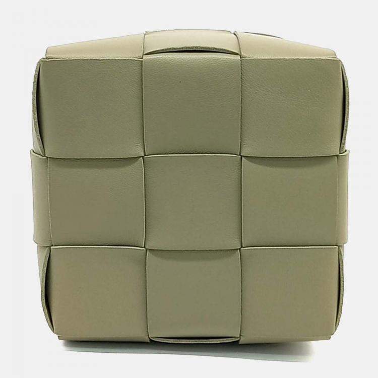 مملوكة مسبقًا Bottega Veneta Green Leather Cassette Bucket Bag