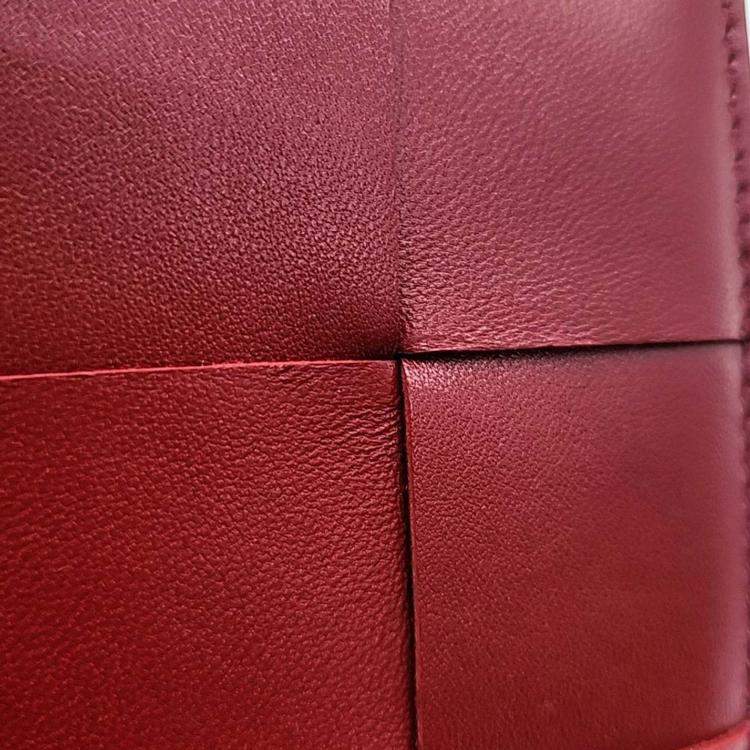 Pre Owned Bottega Veneta Red Leather Mesh Bi-Fold Wallet