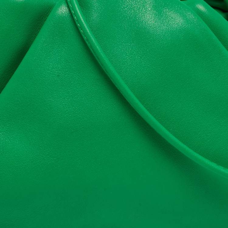 Pre Owned Bottega Veneta The Pouch Mini Green Leather Bag