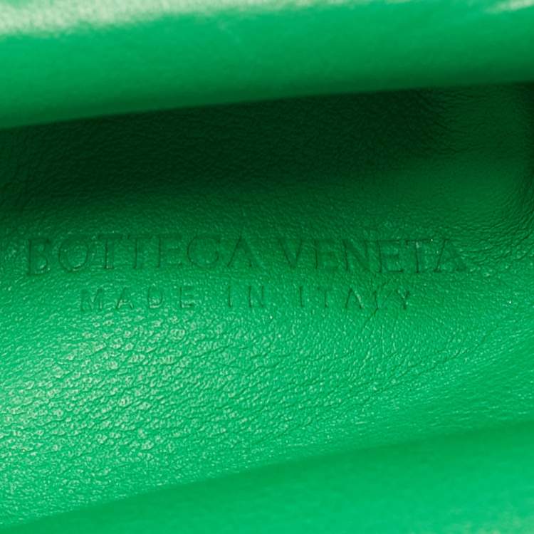 Pre Owned Bottega Veneta The Pouch Mini Green Leather Bag