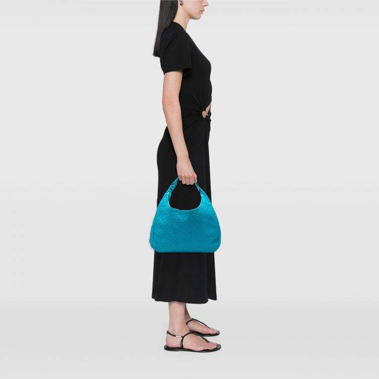 مملوكة مسبقًا Bottega Veneta Blue Large Nappa Intrecciato Campana Hobo