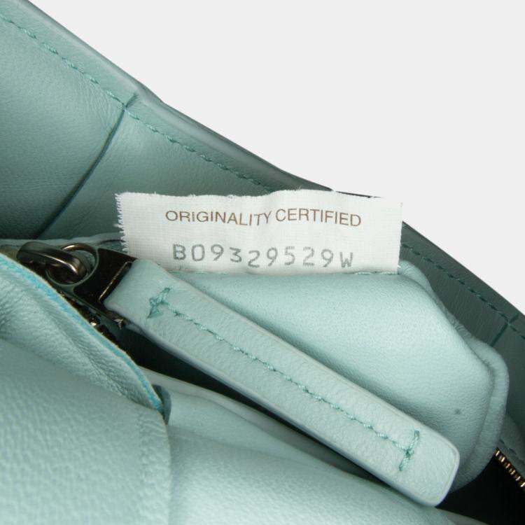 Pre Owned Bottega Veneta Blue Nappa Intrecciato Padded Cassette Crossbody