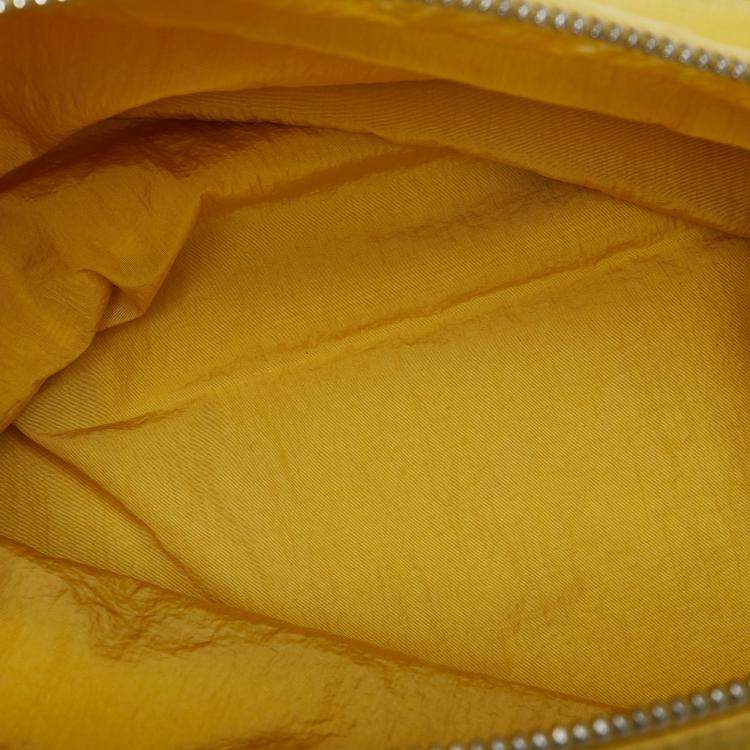 مملوكة مسبقًا Bottega Veneta Yellow Nappa Maxi Intrecciato Cassette Tote