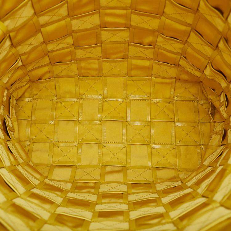 مملوكة مسبقًا Bottega Veneta Yellow Nappa Maxi Intrecciato Cassette Tote