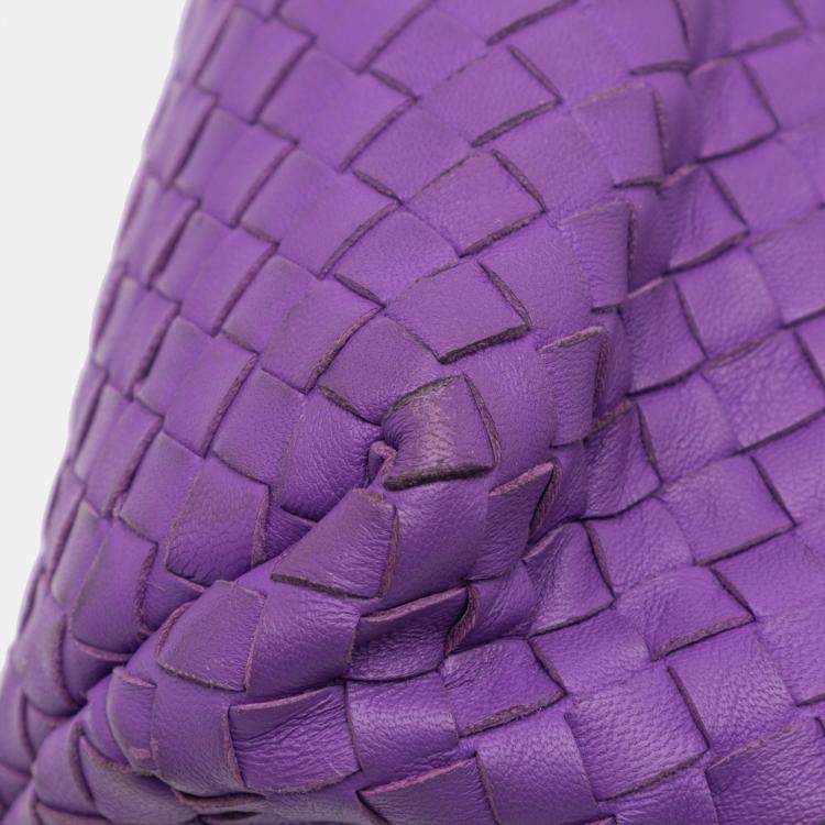 مملوكة مسبقًا Bottega Veneta Purple Small Nappa Intrecciato Olimpia Shoulder Bag