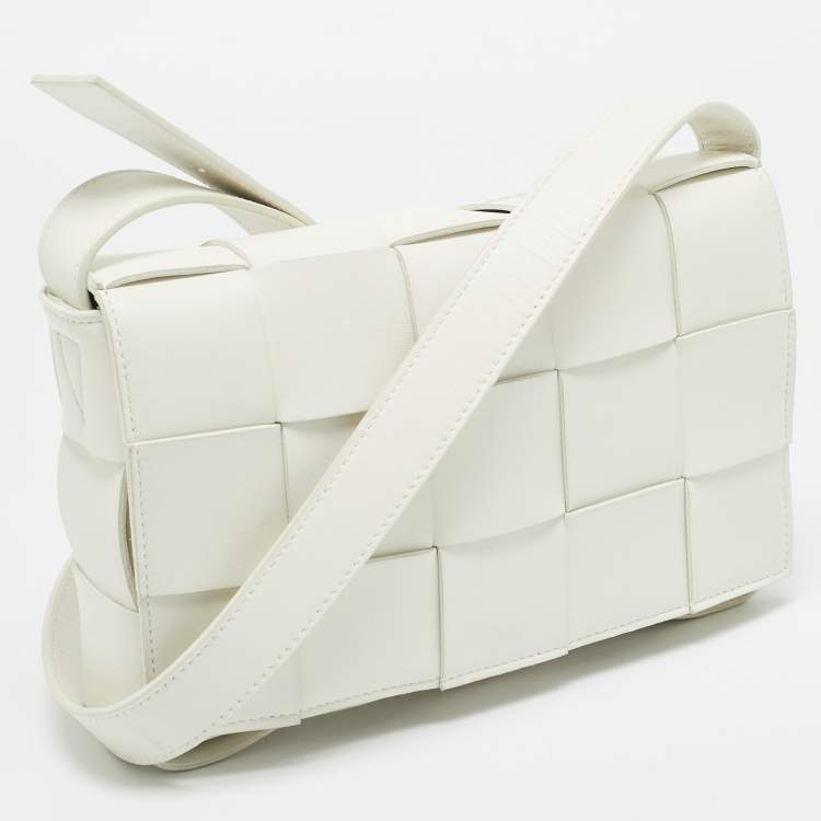 Pre Owned Bottega Veneta Cassette White Intrecciato Leather Shoulder Bag