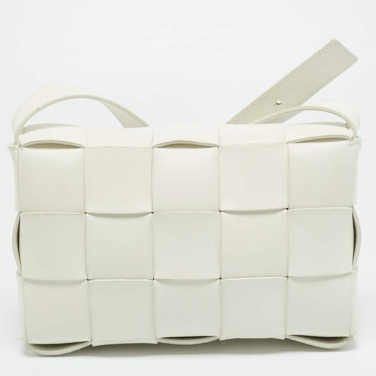 Pre Owned Bottega Veneta Cassette White Intrecciato Leather Shoulder Bag