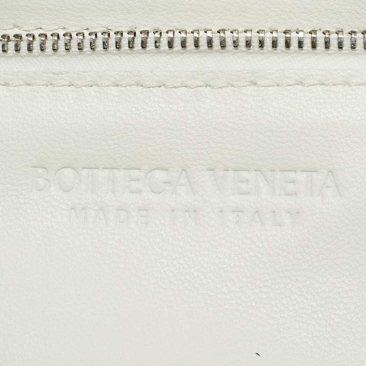 Pre Owned Bottega Veneta Cassette White Intrecciato Leather Shoulder Bag