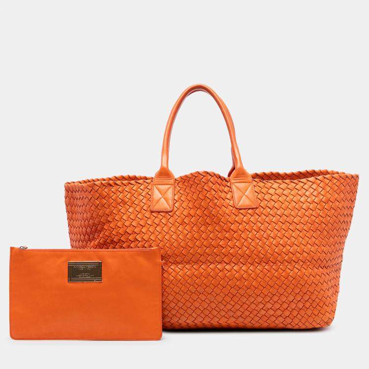 مملوكة مسبقًا Bottega Veneta Orange Large Lambskin Intreccio Cabat Tote
