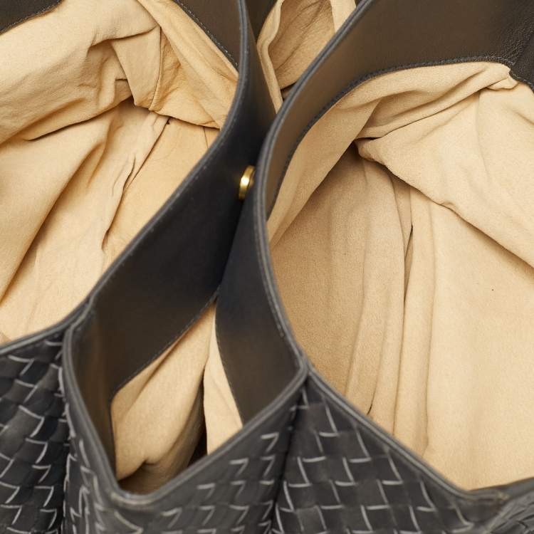 مملوكة مسبقًا Bottega Veneta Roma Medium Dark Grey Intrecciato Leather Tote