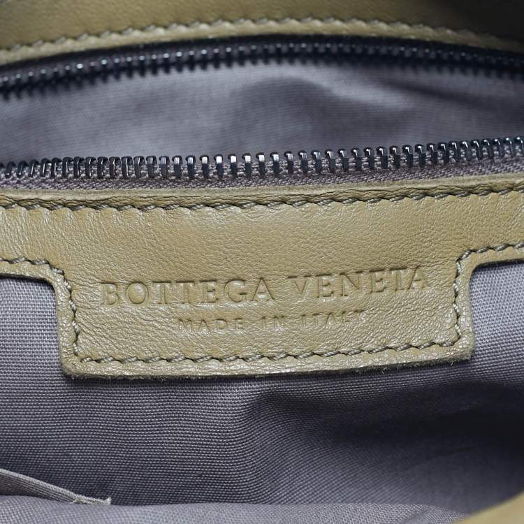مملوكة مسبقًا Bottega Veneta Front Flap Olive Intrecciato Leather Shoulder Bag