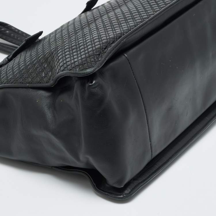 مملوكة مسبقًا Bottega Veneta Front Zip Black Intrecciato Leather Tote