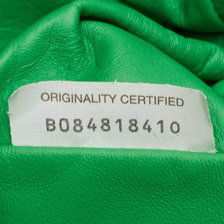 Pre Owned Bottega Veneta The Pouch Green Intrecciato Leather Clutch