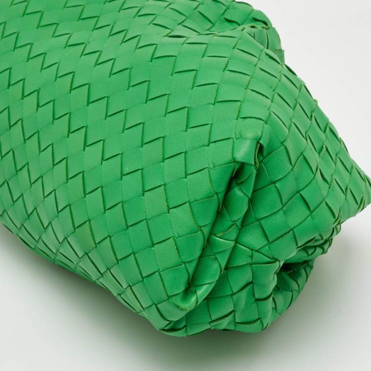 Pre Owned Bottega Veneta The Pouch Green Intrecciato Leather Clutch