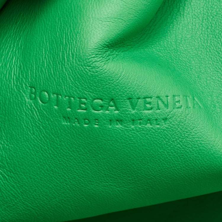 Pre Owned Bottega Veneta The Pouch Green Intrecciato Leather Clutch