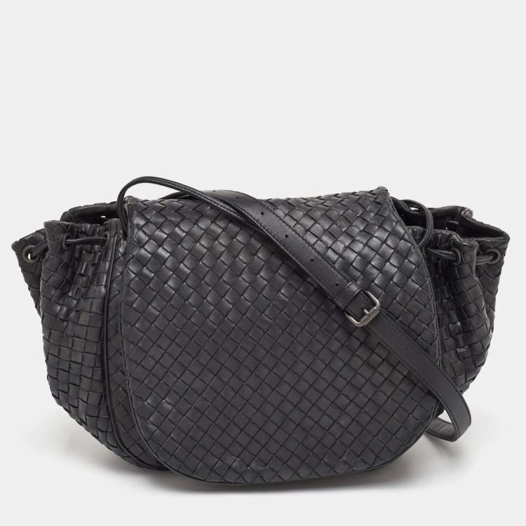Pre Owned Bottega Veneta Intrecciato Black Leather Drawstring Flap Crossbody Bag