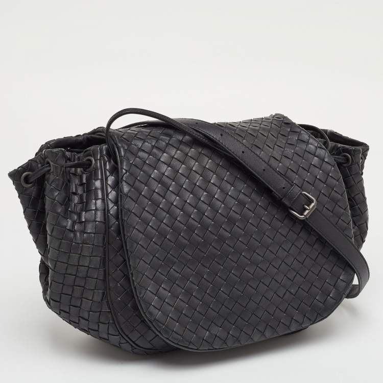Pre Owned Bottega Veneta Intrecciato Black Leather Drawstring Flap Crossbody Bag