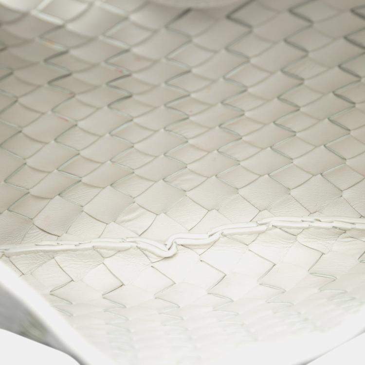 Pre Owned Bottega Veneta White Lambskin Intrecciato Sardine