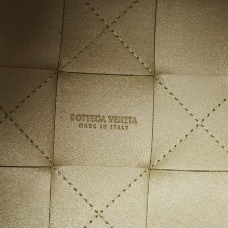Pre Owned Bottega Veneta Cassette Small Light Green Intreccio Leather Bucket Bag