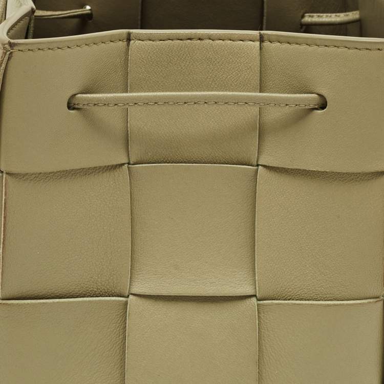Pre Owned Bottega Veneta Cassette Small Light Green Intreccio Leather Bucket Bag