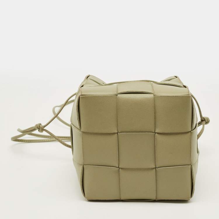 Pre Owned Bottega Veneta Cassette Small Light Green Intreccio Leather Bucket Bag