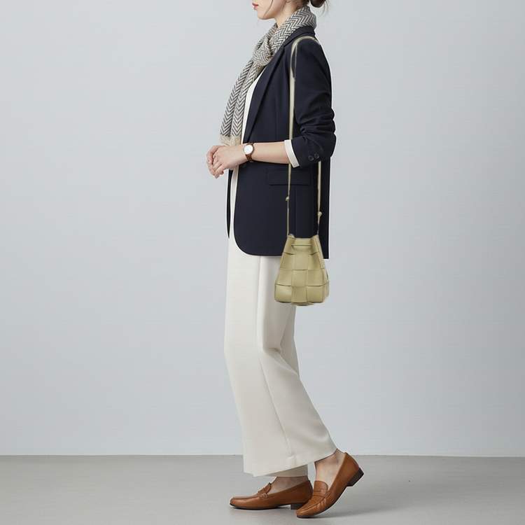 Pre Owned Bottega Veneta Cassette Small Light Green Intreccio Leather Bucket Bag