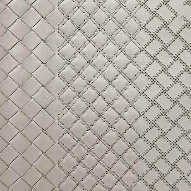 Pre Owned Bottega Veneta Grey Leather clutch