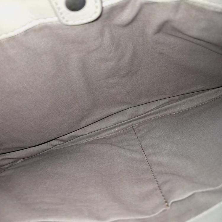 Pre Owned Bottega Veneta Grey Leather clutch