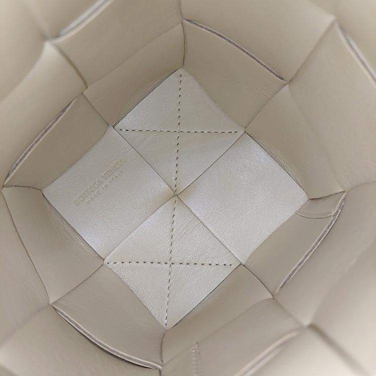 Pre Owned Bottega Veneta Multicolor Leather Bucket Mini Crossbody Bag