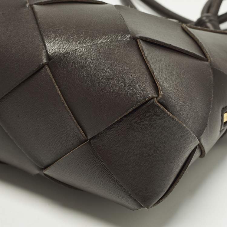 Pre Owned Bottega Veneta Cassette Small Dark Brown Leather Camera Crossbody Bag