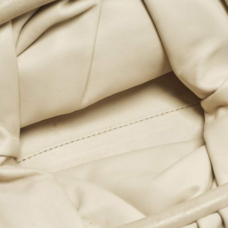 Pre Owned Bottega Veneta The Pouch Mini Off White Leather Crossbody Bag