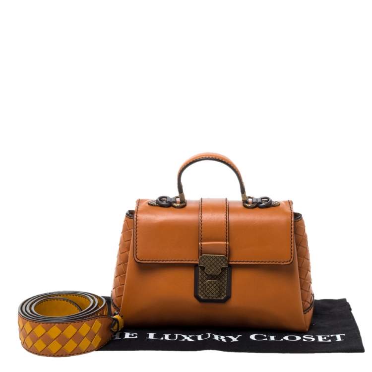 Pre Owned Bottega Veneta Orange Leather Mini Piazza Top Handle Bag