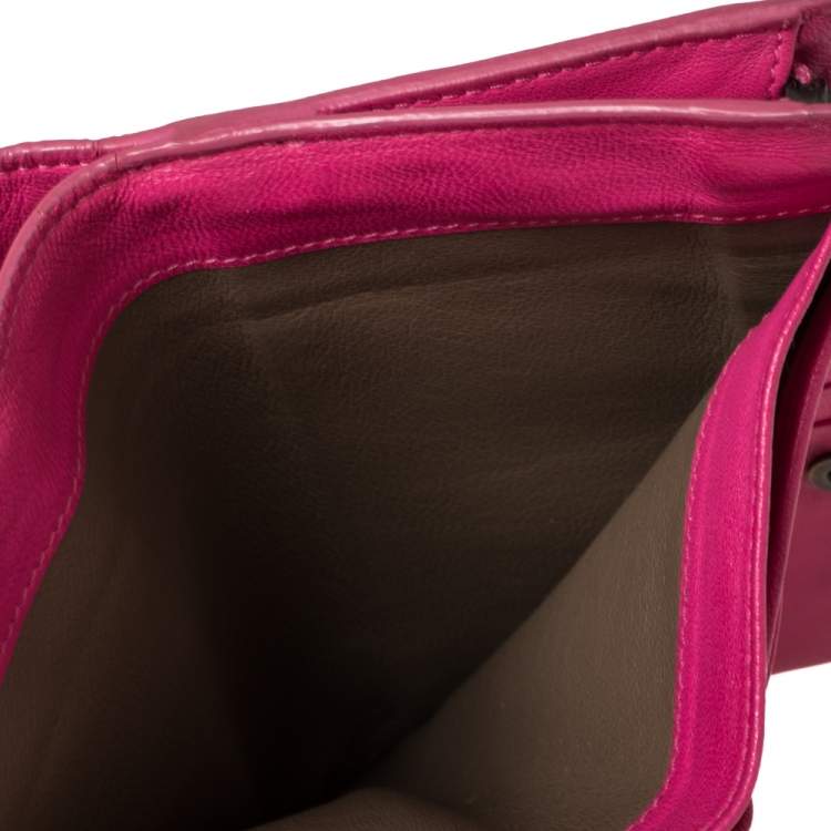 مملوكة مسبقًا Bottega Veneta Fuchsia Intrecciato Leather Bifold Wallet
