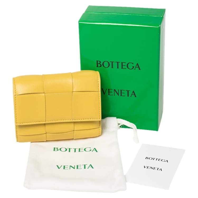 Pre Owned Bottega Veneta Yellow Maxi Intrecciato Leather Trifold Wallet
