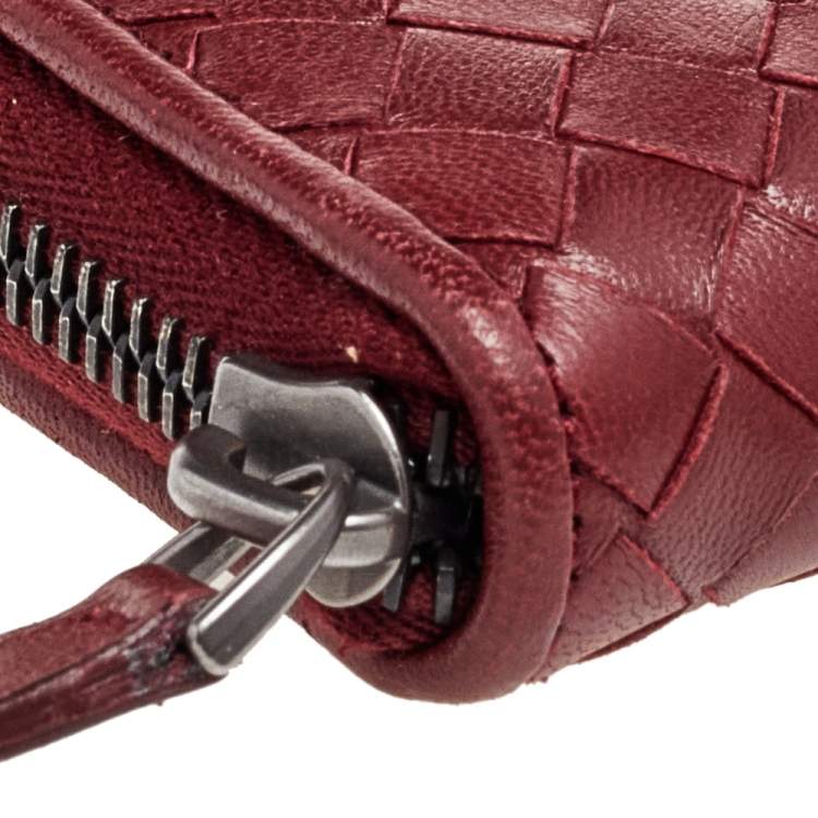 مملوكة مسبقًا Bottega Veneta Burgundy Intrecciato Leather Wallet