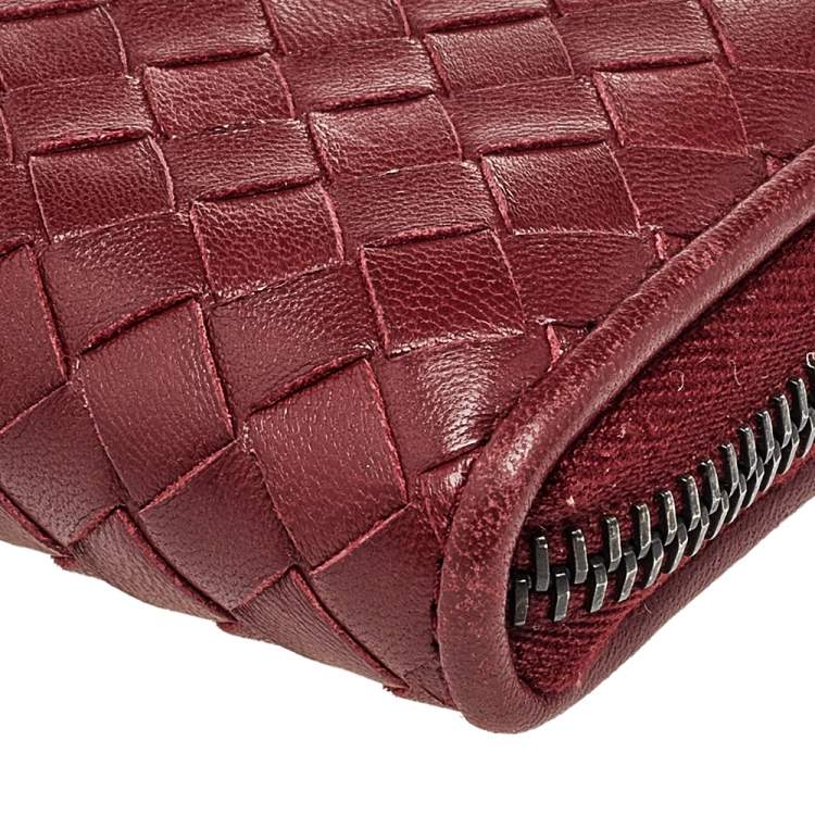 مملوكة مسبقًا Bottega Veneta Burgundy Intrecciato Leather Wallet