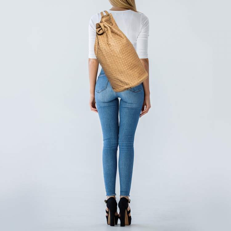 Pre Owned Bottega Veneta Tan Intrecciato Leather Drawstring Sling Backpack